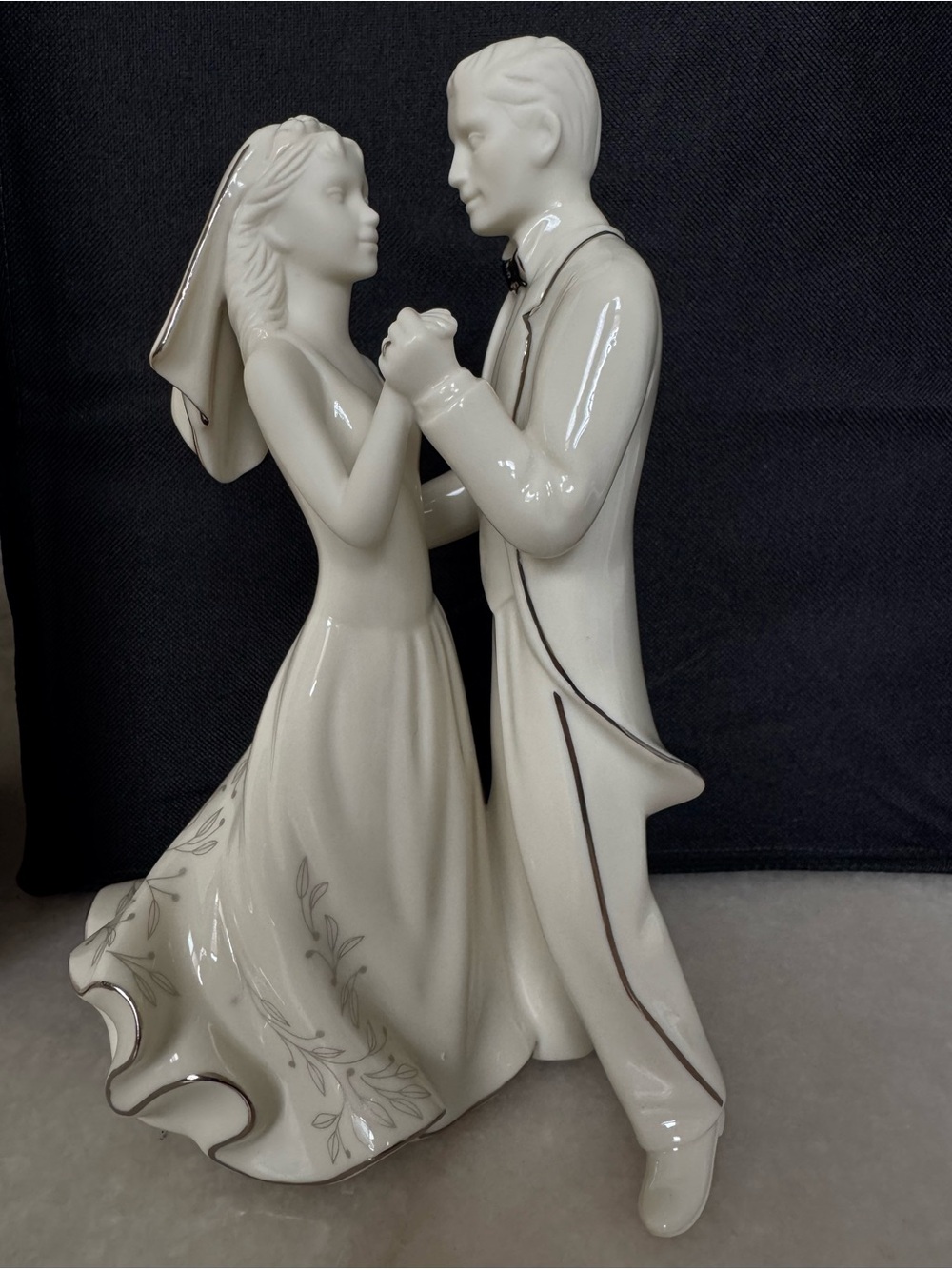 Lenox Wedding Promises First Dance Bride Groom Cake Topper Ivory Figurine 8.5”